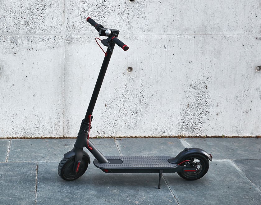 Similarities between dockless bike and scooter systems, enterprise IT, and IT operations. Each has its benefits and challenges.